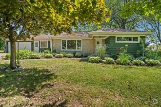 Building Photo - 1350 Hart Rd