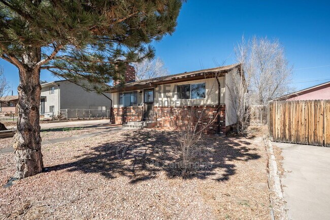 Foto del edificio - 3211 Fairfield Ln