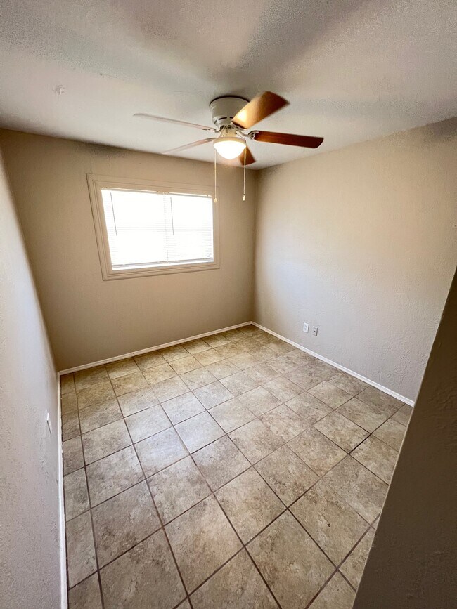 Foto del edificio - 2928 N Grand St
