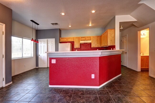 Building Photo - 6530 Bucking Horse Ln