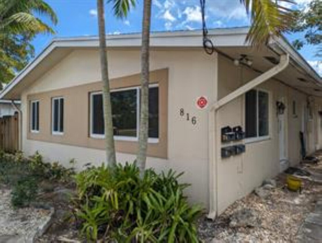 Foto principal - 816 NE 4th St