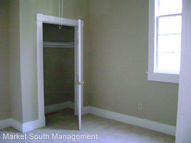Building Photo - 2 br, 1 bath House - 112 E Duffy Street Un...