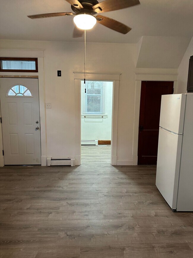 Kitchen and pantry - 608 Saint Clair Ave