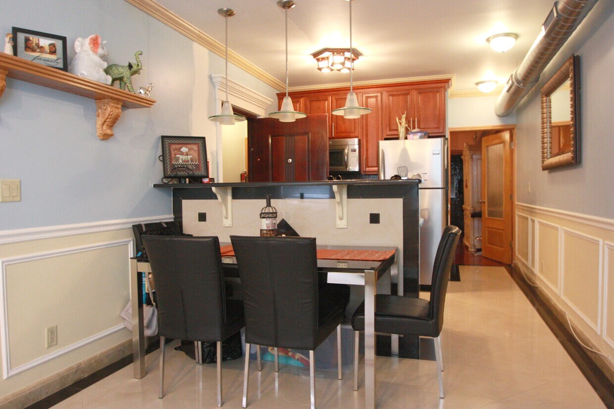 Foto principal - 138 S 11th St