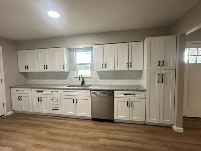 Foto del edificio - 106 E Florida Ave