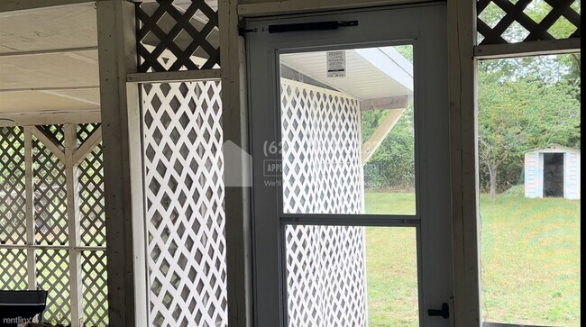 Building Photo - 3 br, 1 bath House - 1028 Meadow View Drive -