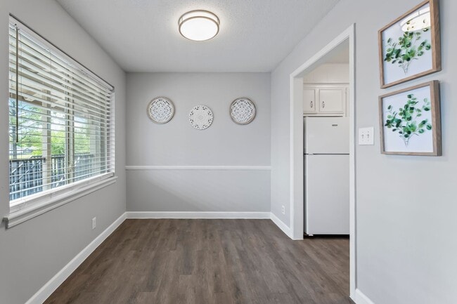 Building Photo - Beautiful 1 Bedroom in Brookside Area! $250 OFF Move in Special!