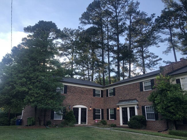 Building Photo - 3733 Jamestown Cir