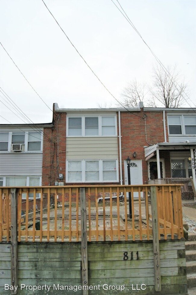 Building Photo - 3 br, 1 bath House - 811 Regis Court