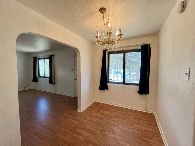 Foto del edificio - Charming 2 Bedroom 1 Bathroom Home In The South San Pedro Neighborhood!