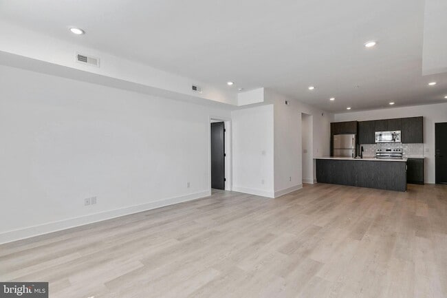 Foto del edificio - 3045-51 Richmond St