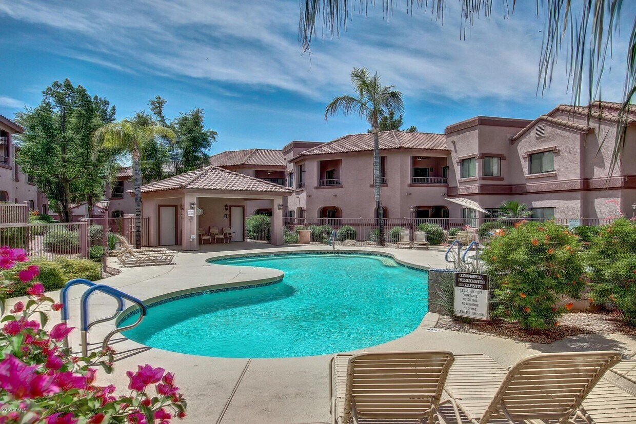 9455 E Raintree Dr Unit 1034, Scottsdale, AZ 85260 Room for Rent in