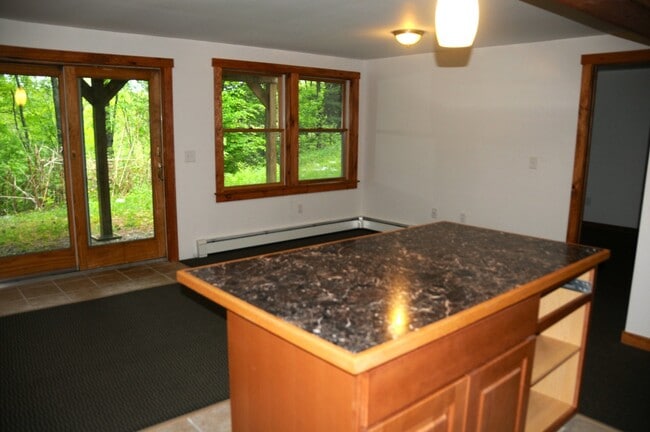 Foto del edificio - 612 Sylvan Park Rd