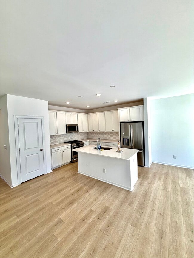 Building Photo - 265 Sweetbay Tree Dr