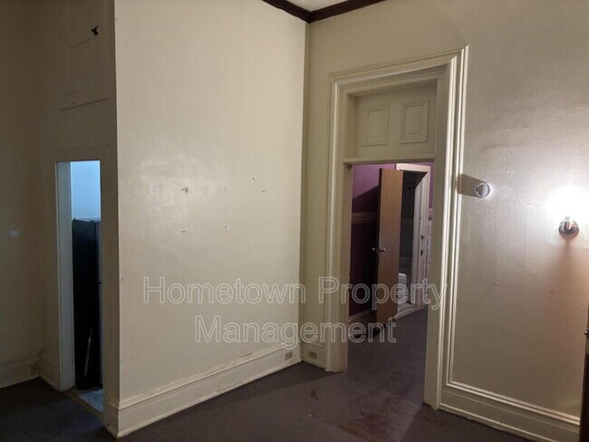 Foto del edificio - 319 E Sunbury St