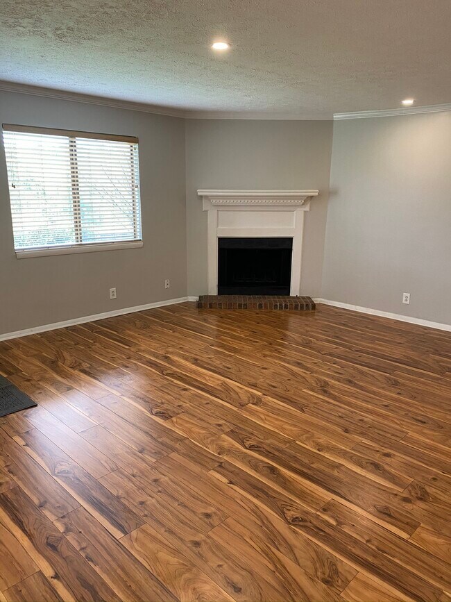 Photo - 5324 Edmondson Pike Apartment