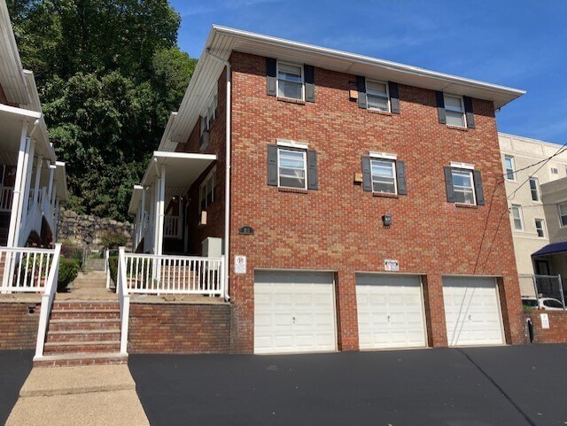 Property - 272 Undercliff Ave
