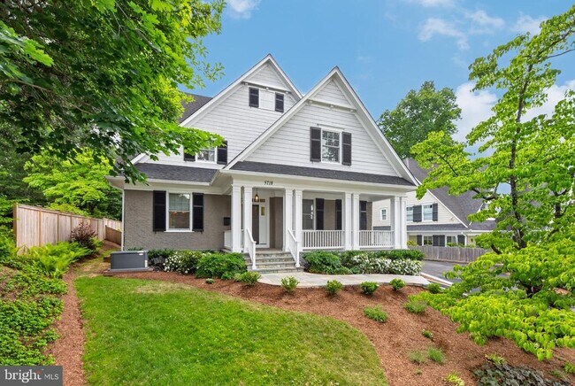 Building Photo - 5718 Huntington Pkwy