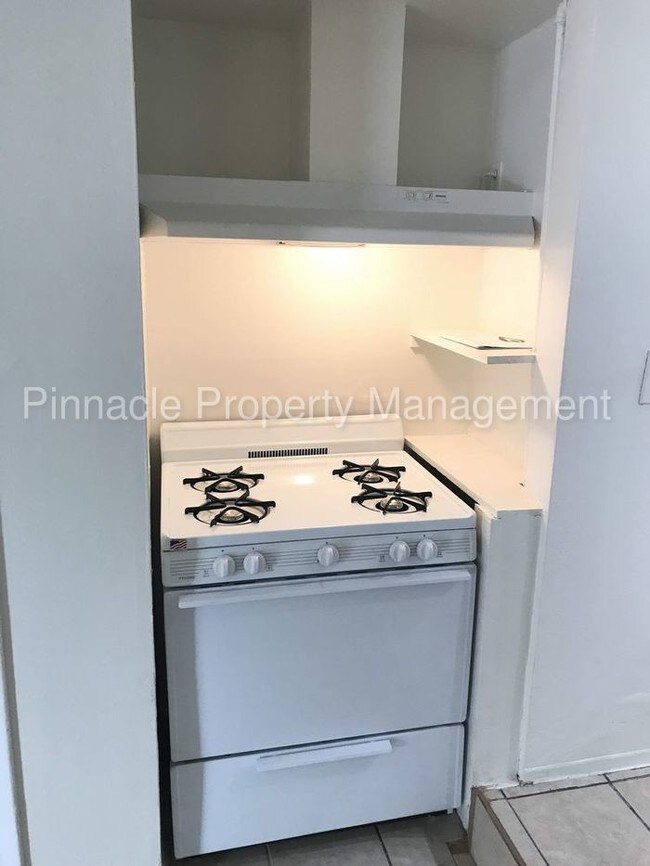 1 Bedroom Apartment For Rent in Hawthorne Apartment for Rent in