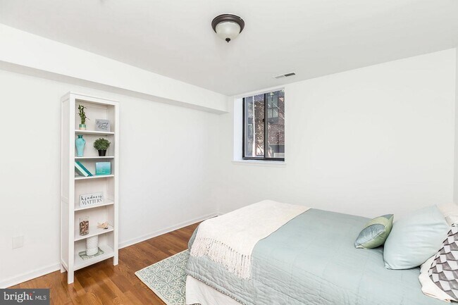 Foto del edificio - 1714 Park Ave