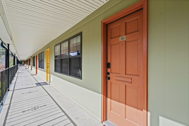 Foto del edificio - Downtown Durham! 1bd/1ba Trinity Park's Pe...