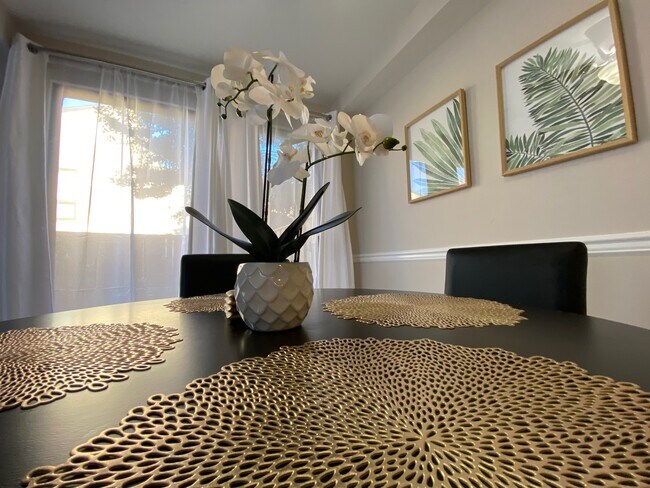 Foto del edificio - 436 West Ct