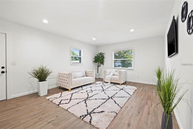 Foto del edificio - 508 Brooker Rd