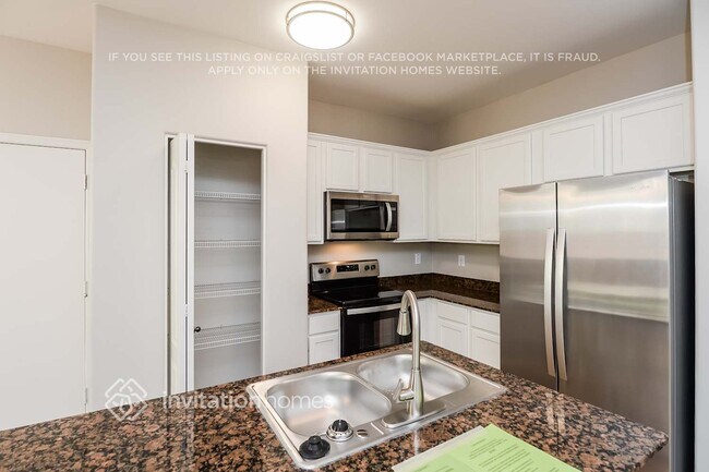 Foto del edificio - 4110 E Tyson St