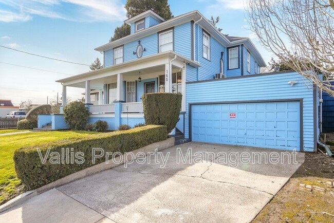 Building Photo - 165 17th St NE