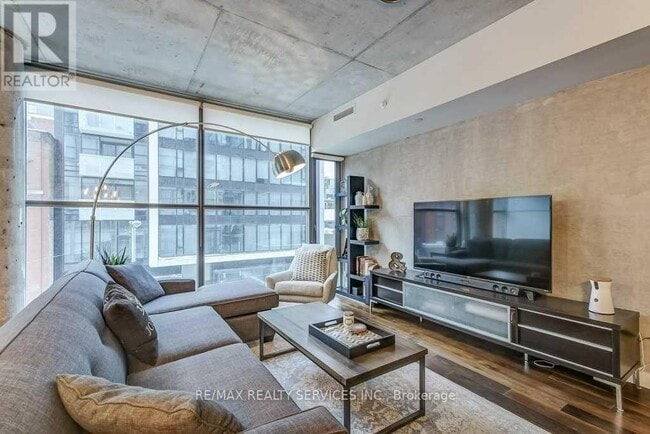 Building Photo - 25 Oxley St