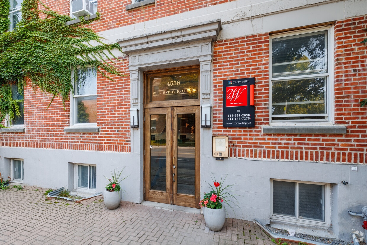Building Photo - 4556 Rue Sainte-Catherine