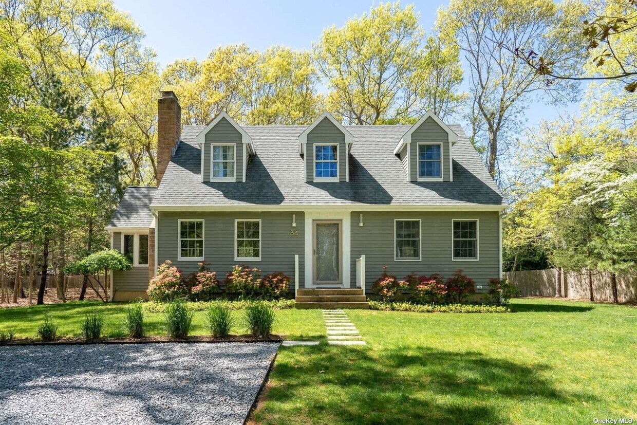 Primary Photo - 34 Camberly Rd