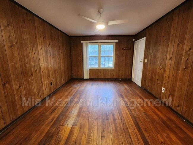 Building Photo - 113 Hibiscus Ave