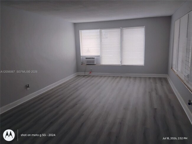 Foto del edificio - 4321 W Hallandale Beach Blvd