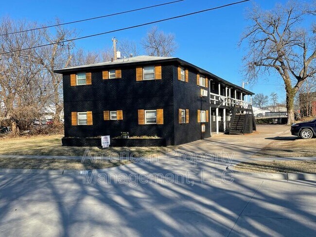 Foto del edificio - 719 S Troost Ave