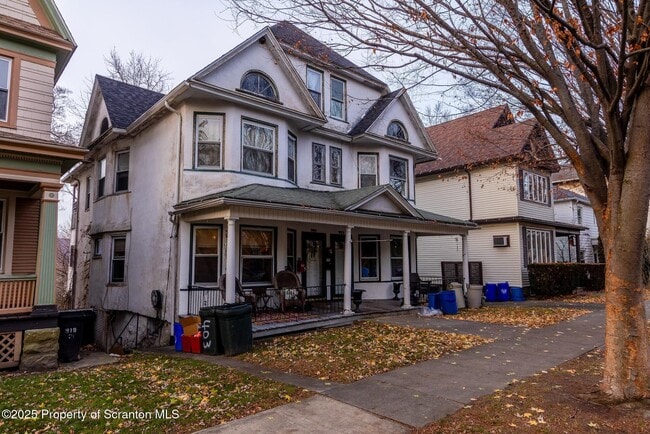 Building Photo - 921-923 Clay Ave