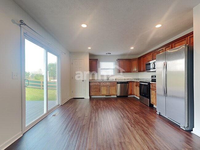 Foto del edificio - 5132 Chandler Crossing