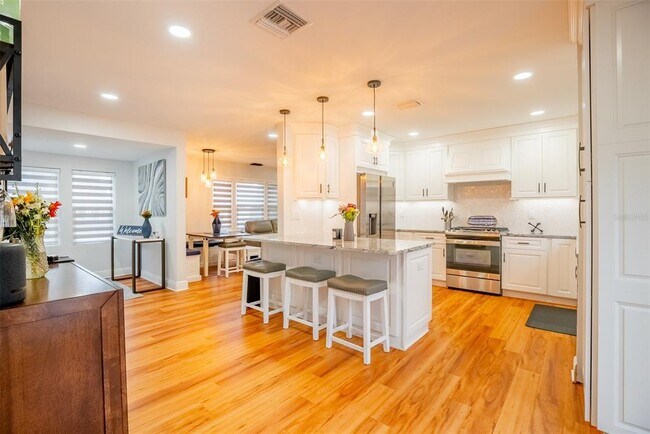 Foto del edificio - 3619 W Dale Ave