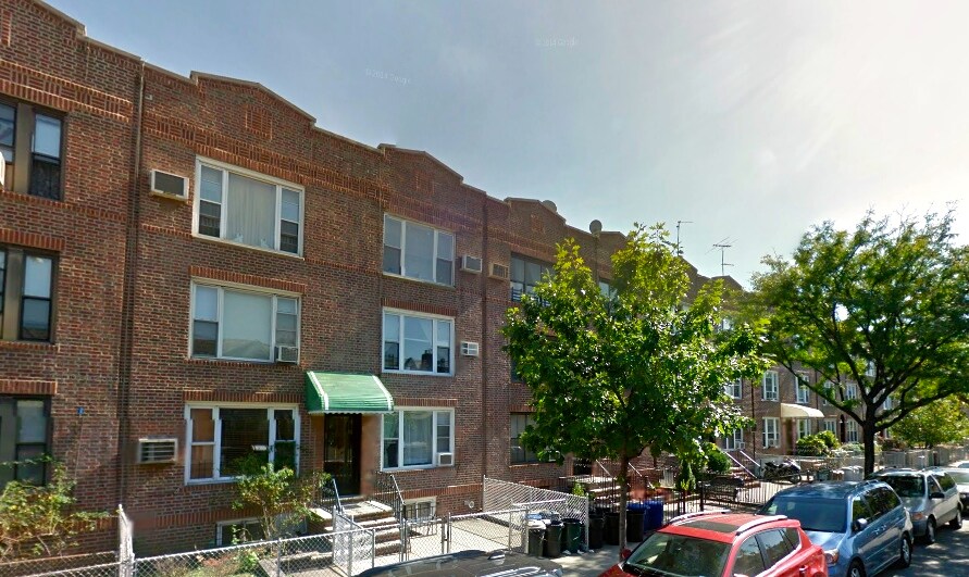 Primary Photo - 3047 49th St
