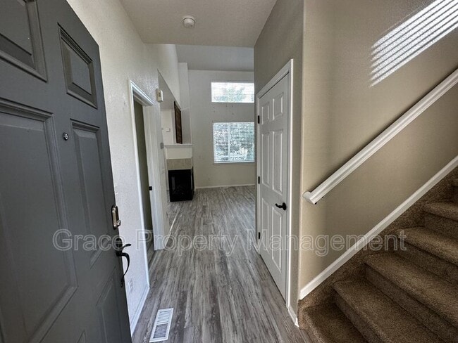 Building Photo - 24679 E Wyoming Cir