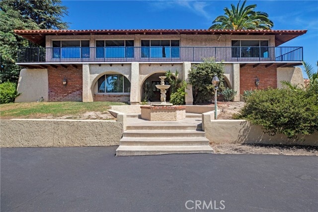 Building Photo - 1731 La Loma Dr