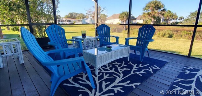 Foto del edificio - 285 Golden Bay Blvd