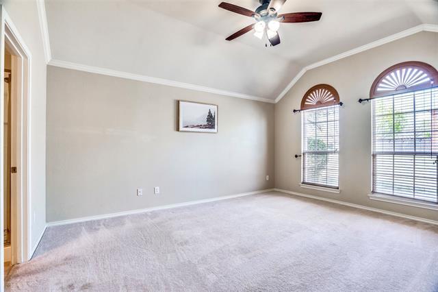 Foto del edificio - 1600 Bur Oak Dr