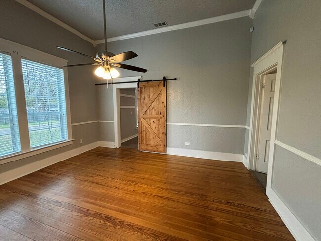 Foto del edificio - 600 E Milam St