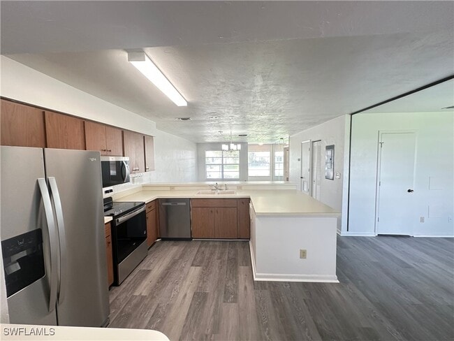 Building Photo - 1605 Ridgecrest St