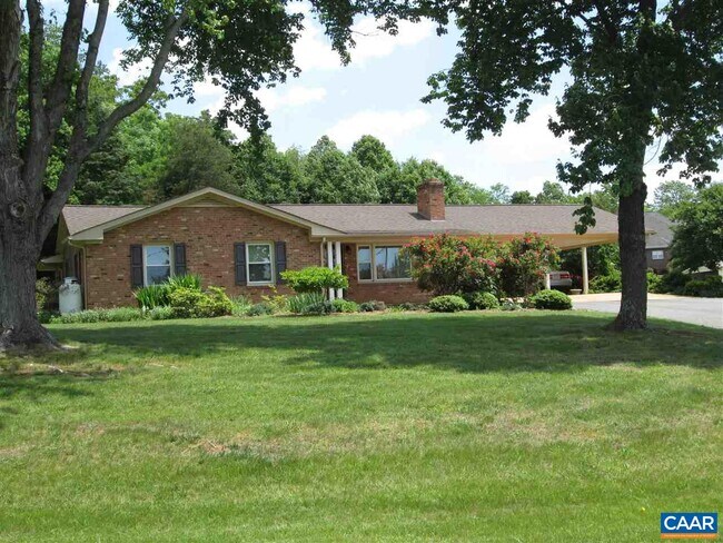 Building Photo - 58 Reservoir Dr