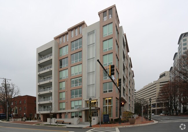 Foto del edificio - The Lauren Residences