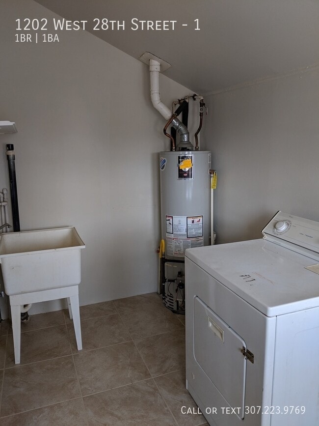 Building Photo - 1202 W 28th St