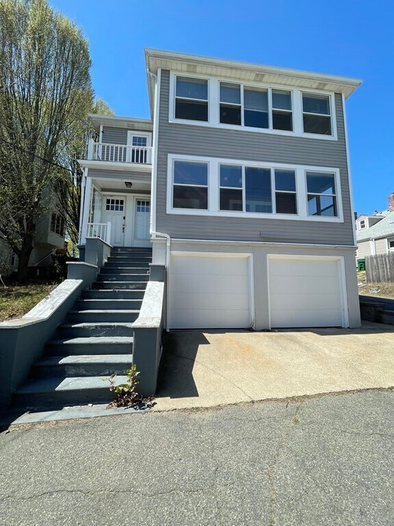 17 Mechanic St Unit 17, Newton, MA 02464 Room for Rent in Newton, MA