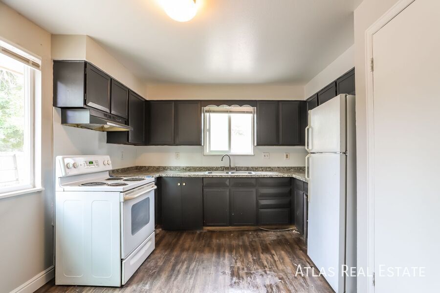 Foto principal - 16658 E 13th Ave